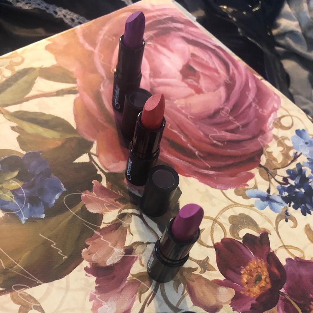 Matte lipstick